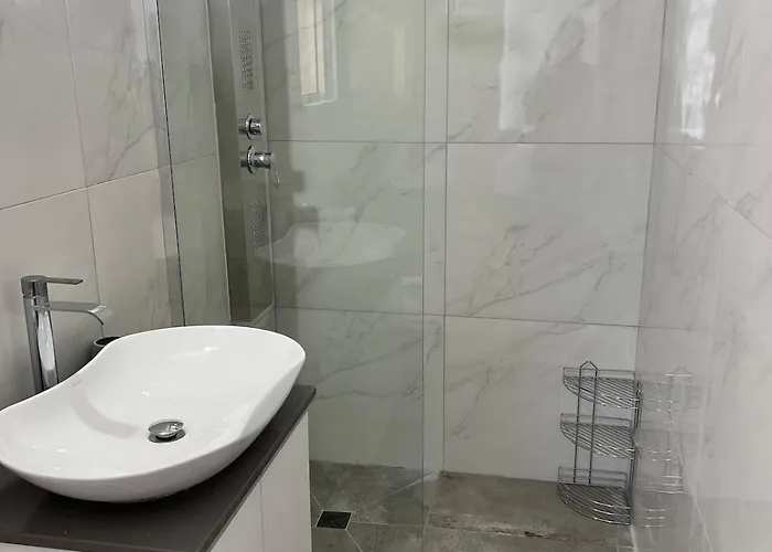 Sea View Apartment *